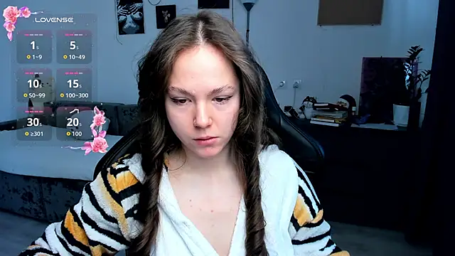 cute little ass online show from 02-27-26, 07:19