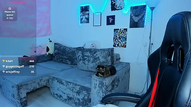 cute little ass online show from 09-10-25, 12:09