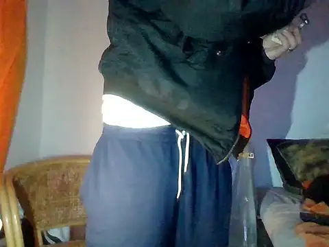 Snapshot of SmokedAlloy2 chatting on 02-13-26, 12:05 SmokedAlloy2 online show from 02-13-26, 12:05