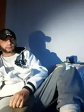 Snapshot of SmokedAlloy2 chatting on 01-17-26, 03:54 SmokedAlloy2 online show from 01-17-26, 03:54