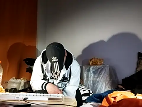 Snapshot of SmokedAlloy2 chatting on 01-10-26, 07:42 SmokedAlloy2 online show from 01-10-26, 07:42