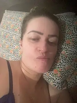 Snapshot of Alerquinasc chatting on 02-08-26, 10:29 Alerquinasc online show from 02-08-26, 10:29