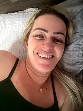 Snapshot of Alerquinasc chatting on 11-03-25, 04:32 Alerquinasc online show from 11-03-25, 04:32