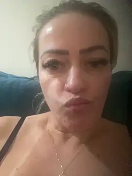 Snapshot of Alerquinasc chatting on 02-03-26, 08:41 Alerquinasc online show from 02-03-26, 08:41