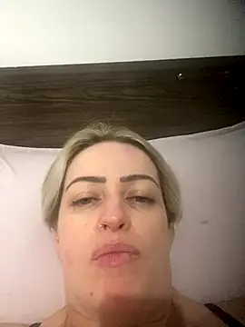 Snapshot of Alerquinasc chatting on 11-30-25, 12:44 Alerquinasc online show from 11-30-25, 12:44