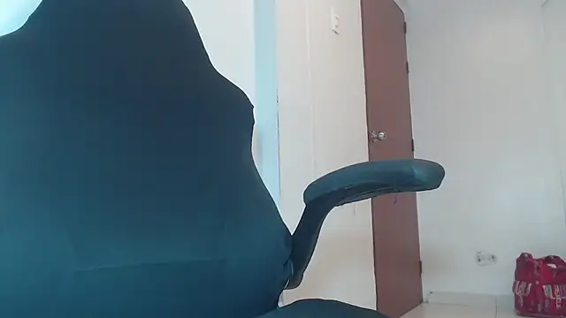 Snapshot of JackyHotBlack chatting on 09-20-25, 04:01 JackyHotBlack online show from 09-20-25, 04:01