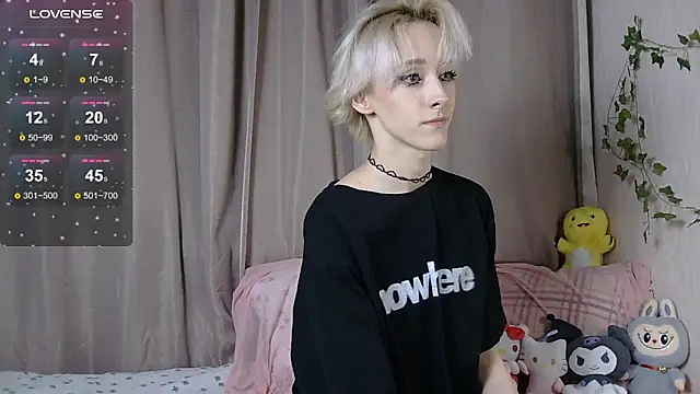 Snapshot of NextVibe_ chatting on 11-23-25, 05:12 NextVibe online show from 11-23-25, 05:12