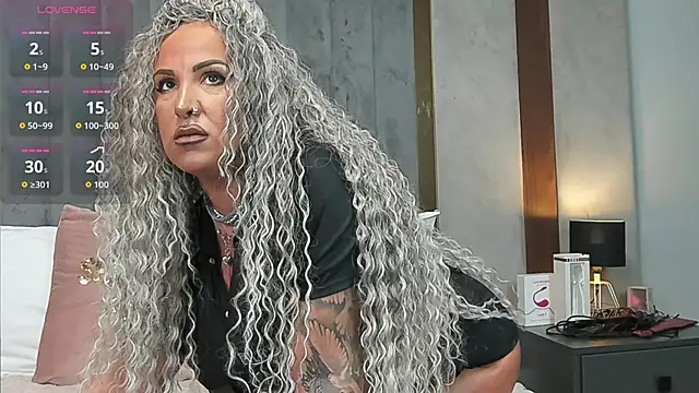 Snapshot of Sierra_Quinn chatting on 02-13-26, 09:15 Sierra Quinn online show from 02-13-26, 09:15