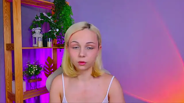 Charlotte Colinss online show from 03-13-26, 04:06