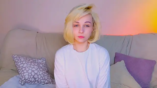 Charlotte Colinss online show from 05-11-26, 04:03