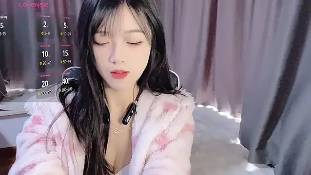 Snapshot of Cicicici-cc chatting on 12-15-25, 03:45 Cicicici-cc online show from 12-15-25, 03:45