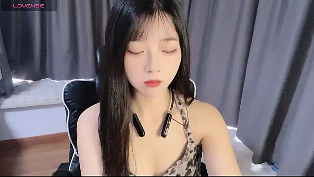 Snapshot of Cicicici-cc chatting on 11-03-25, 02:39 Cicicici-cc online show from 11-03-25, 02:39