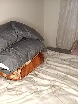 Snapshot of WaiterZim chatting on 01-18-26, 11:19 WaiterZim online show from 01-18-26, 11:19