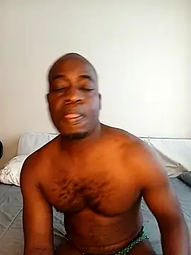 Snapshot of WaiterZim chatting on 10-15-25, 02:58 WaiterZim online show from 10-15-25, 02:58