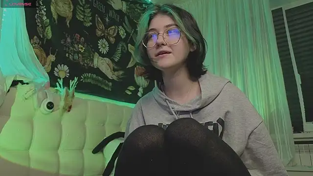 Miko Meow online show from 10-23-25, 02:27