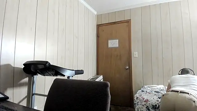 NaturalBeautyQueen online show from 06-30-26, 01:44