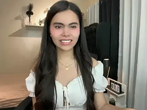 Snapshot of Princess_Material chatting on 06-18-26, 04:01 Princess Material online show from 06-18-26, 04:01