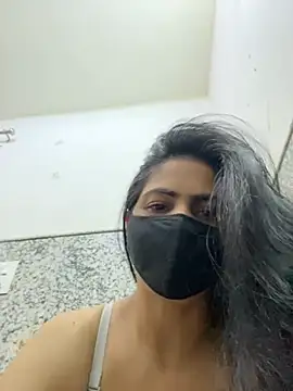 Snapshot of SashaPatel chatting on 06-19-26, 01:33 SashaPatel online show from 06-19-26, 01:33