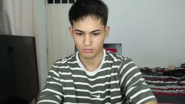 Alex mojica online show from 11-22-25, 06:56