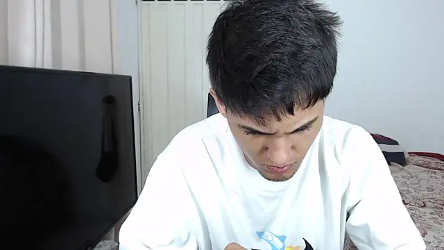 Alex mojica online show from 11-05-25, 05:54