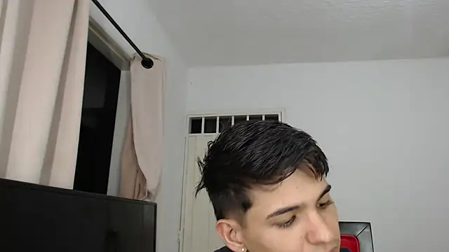 Alex mojica online show from 10-10-25, 05:08