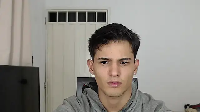 Alex mojica online show from 11-11-25, 05:35