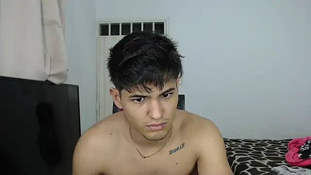 Alex mojica online show from 10-11-25, 05:19