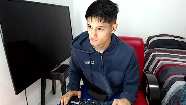 Alex mojica online show from 12-20-25, 06:05