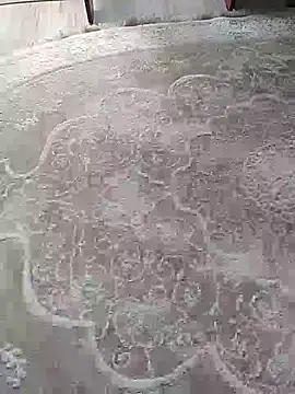 Snapshot of Mumuska chatting on 10-17-25, 11:12 Mumuska online show from 10-17-25, 11:12