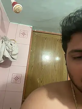 Snapshot of Kira_1413 chatting on 02-20-26, 04:31 Kira 1413 online show from 02-20-26, 04:31