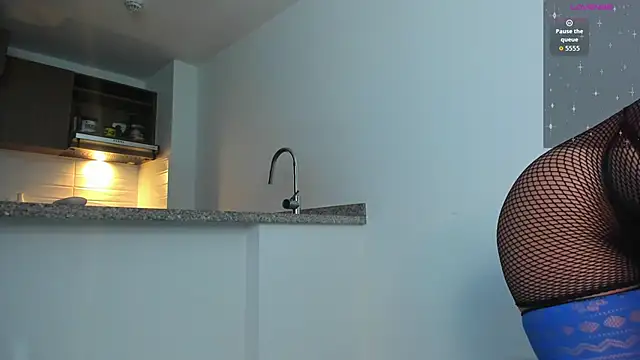 Michelle Ferrerr online show from 04-04-26, 09:49