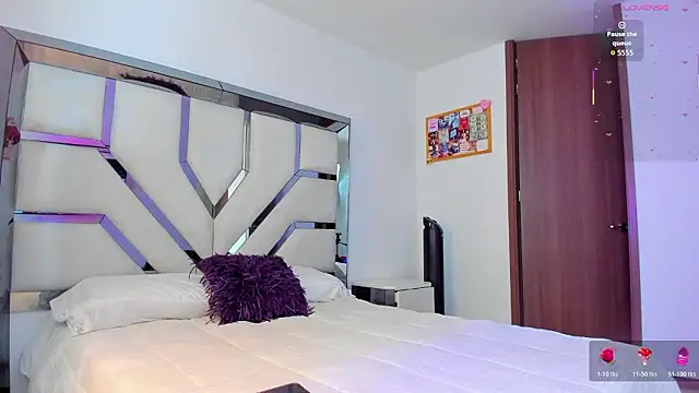 Michelle Ferrerr online show from 02-02-26, 09:03