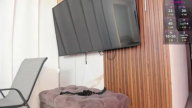 Michelle Ferrerr online show from 04-18-26, 10:06