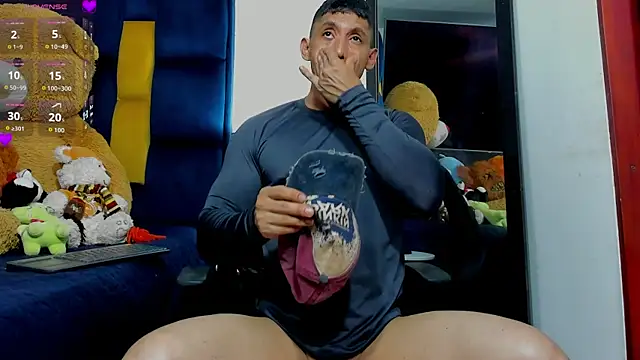 Evan Storn online show from 11-12-25, 04:05