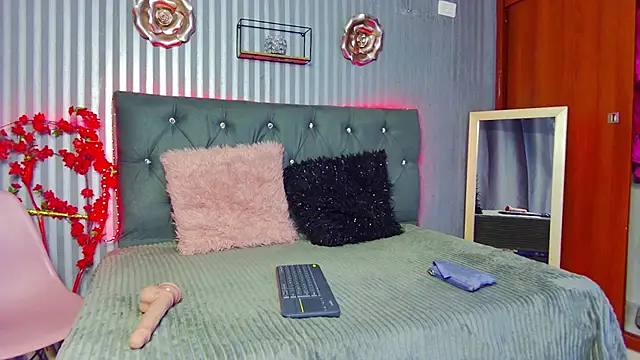 geminis milf online show from 10-15-25, 06:49
