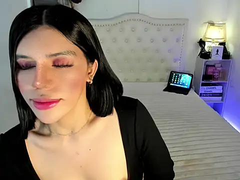 Snapshot of naughtyandreaxx chatting on 07-04-26, 09:08 naughtyandreaxx online show from 07-04-26, 09:08