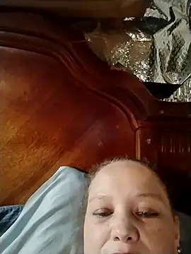 Snapshot of kellyjean0217 chatting on 10-18-25, 03:36 kellyjean0217 online show from 10-18-25, 03:36