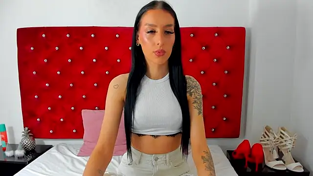 Snapshot of PleasureJasmine chatting on 02-08-26, 10:35 PleasureJasmine online show from 02-08-26, 10:35