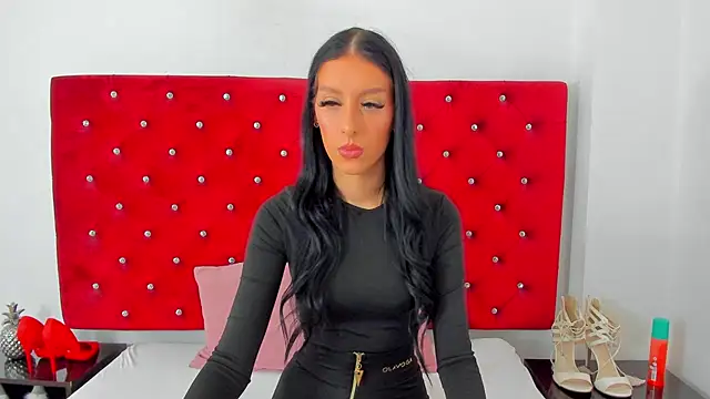 Snapshot of PleasureJasmine chatting on 02-21-26, 12:29 PleasureJasmine online show from 02-21-26, 12:29