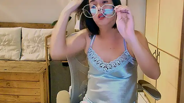 moriliciousxxx online show from 02-17-26, 10:29