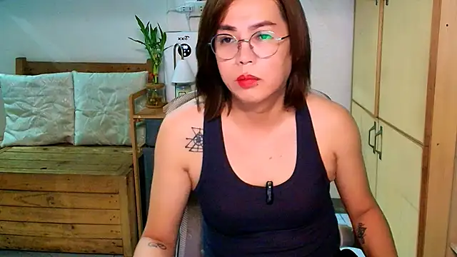 Snapshot of moriliciousxxx chatting on 07-16-26, 10:07 moriliciousxxx online show from 07-16-26, 10:07
