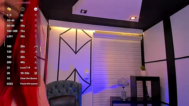 NahomiRichards  online show from 11-26-25, 04:45