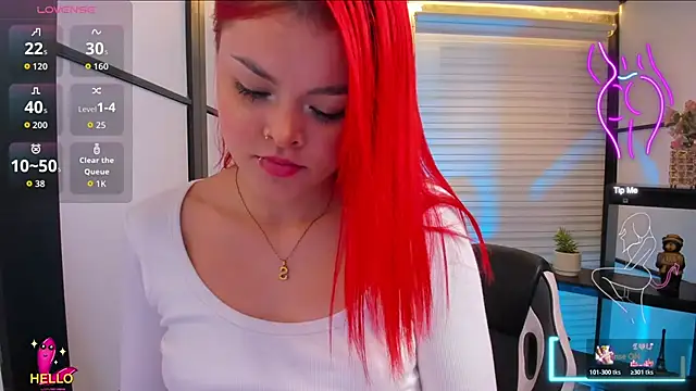 NahomiRichards  online show from 12-18-25, 05:01