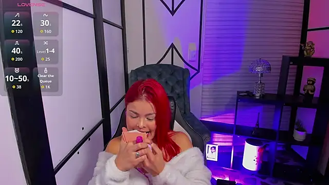 NahomiRichards  online show from 11-07-25, 04:39