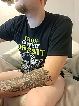 matty244 online show from 10-31-25, 05:09