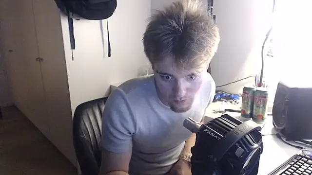 Snapshot of Stashx88 chatting on 11-08-25, 12:03 Stashx88 online show from 11-08-25, 12:03