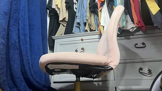 bearcub300 online show from 11-15-25, 08:51