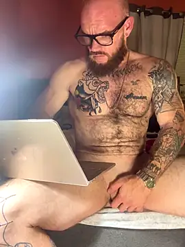 Snapshot of bearcub300 chatting on 09-25-25, 02:17 bearcub300 online show from 09-25-25, 02:17