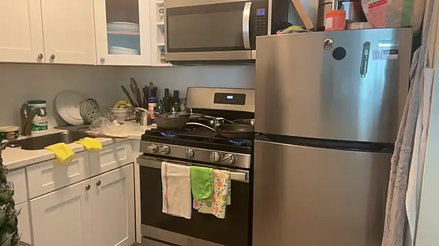 prettyykitty22 online show from 07-25-26, 04:57