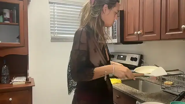 prettyykitty22 online show from 03-21-26, 02:32